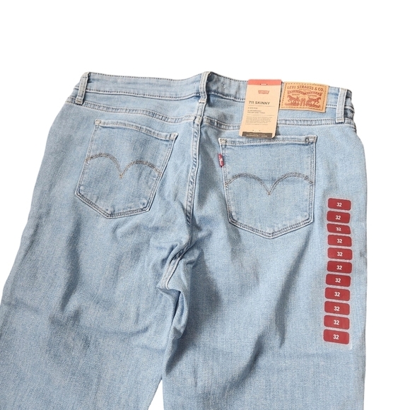 Levi's 711 Skinny Jeans Mid Rise Distressed Ripped Light Wash 32x30 - Picture 6 of 11